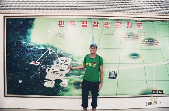 Kelionė į Šiaurės Korėją. Musgaudės etatas parduotuvėje ir kareiviai autobuse už nederamą DMZ fotografavimą