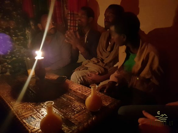 Kelionė į Etiopiją. Kalėdų šventėje tikintieji tramdomi lazdomis, o kunigai šoka ant bažnyčių stogų