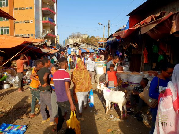 Kelionė į Etiopiją. Kaip linksminasi vietiniai: į gražias merginas svaido citrinas, bet tam yra rimta priežastis